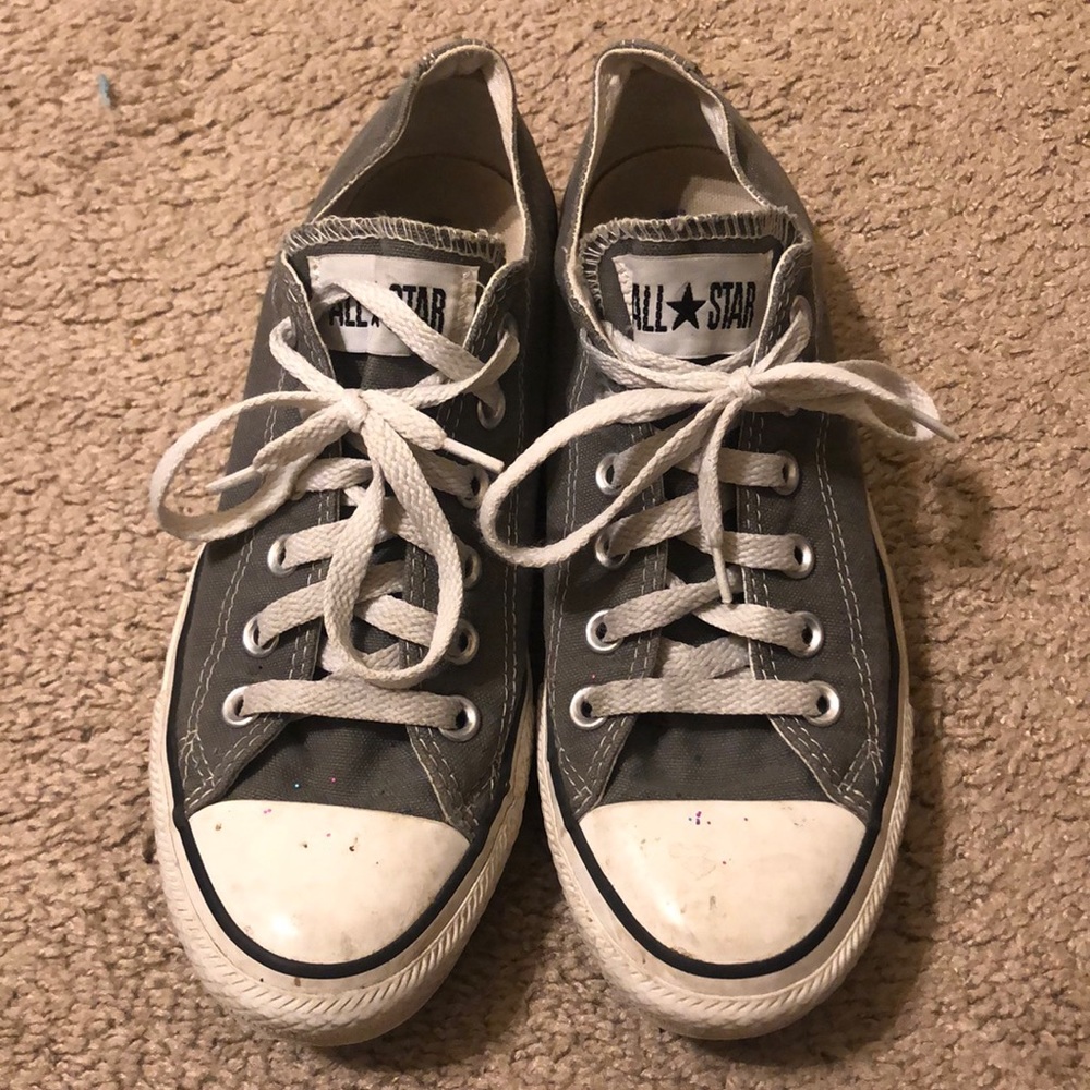 Low top grey converse